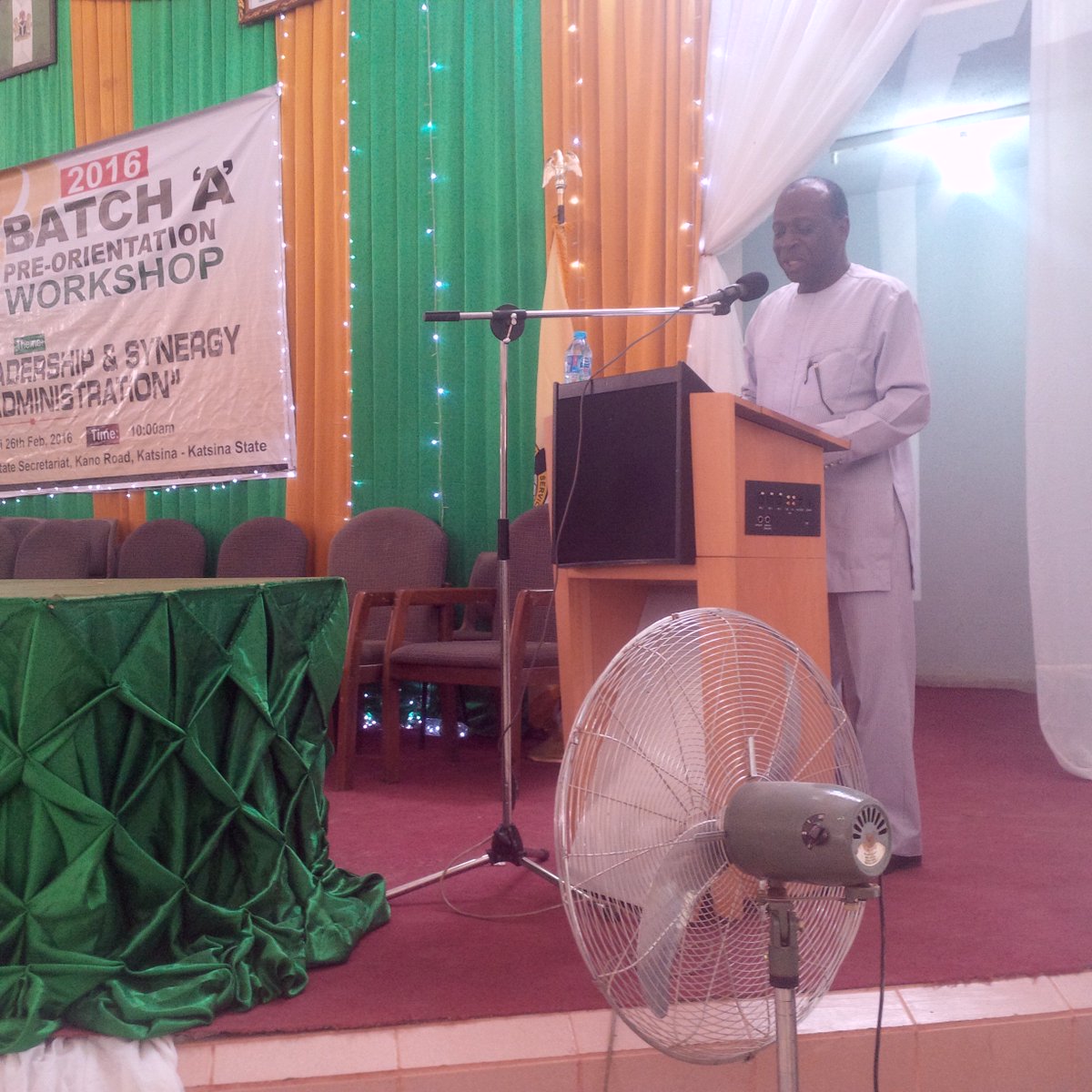nysc_ng's tweet photo. #PreOrientationWsp16A: D guest lecturer introducing d topic"Effective Leadership &amp; Synergy in Camp Administration.." https://t.co/mQX9TVZWUp