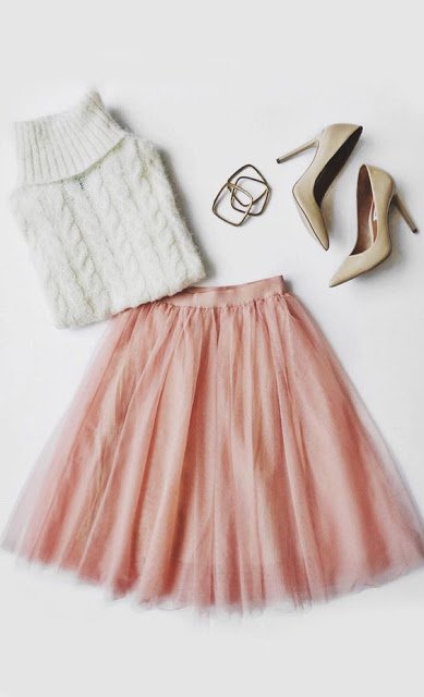 pazzaidea_nozze's tweet photo. Gonna in tulle, camicia romantica e via. L'abito da sposa lo puoi cucire da sola! https://t.co/5QcMxHpgEQ https://t.co/z1V0E8dB6J