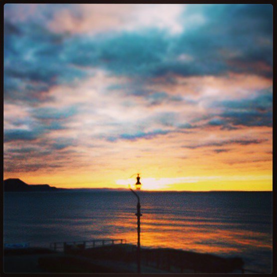 LymeRegisMuseum's tweet photo. Who saw the beautiful sunrise this morning? #sunrise #lymeregis #lovelyme #lymemuseum #dorset #jurassiccoast https://t.co/Cn4im98Zqv