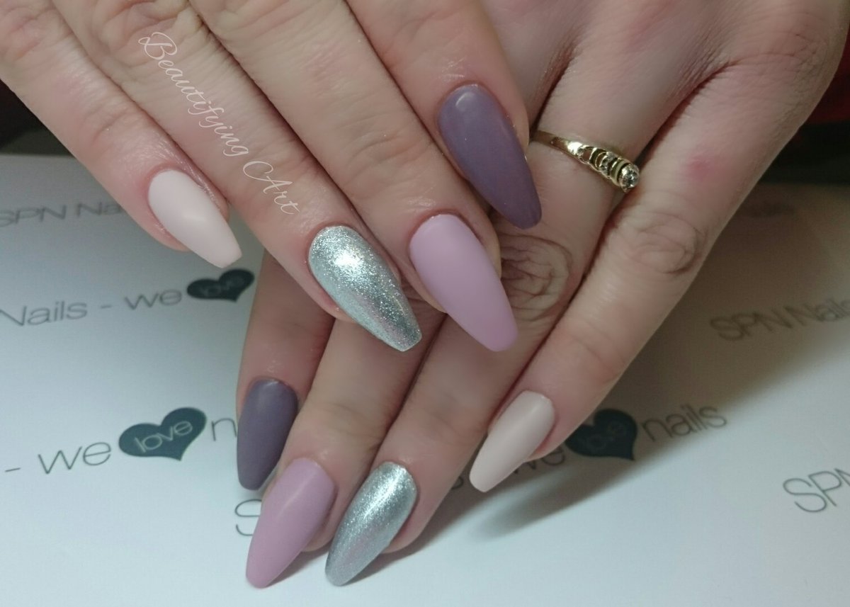 beautifying_art's tweet photo. Silver and Violet dance... Ballerina style. 
#ballerinashapednails #mattenails https://t.co/ep7IfqafRn