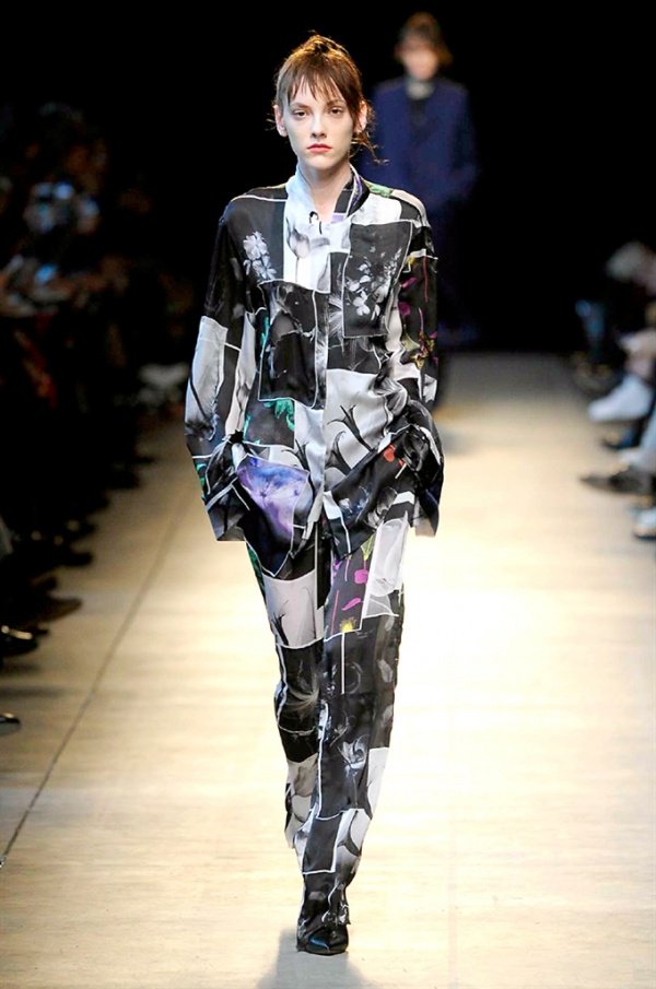 MilanFW's tweet photo. Today @CoSTUMENATIONAL f/w 16/17 fashion show. Keep up with the shows on https://t.co/qLdUmv9oFR #mfw https://t.co/hubnj9E1Cw