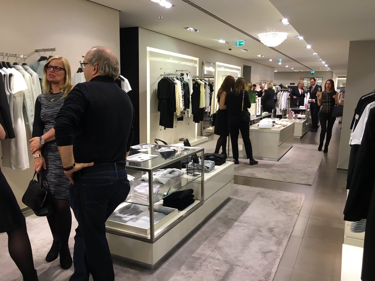 puma_classic's tweet photo. Got to the event #HugoBoss meets #Bauhaus #jasonWu #berlin https://t.co/UHR4kpHHDF
