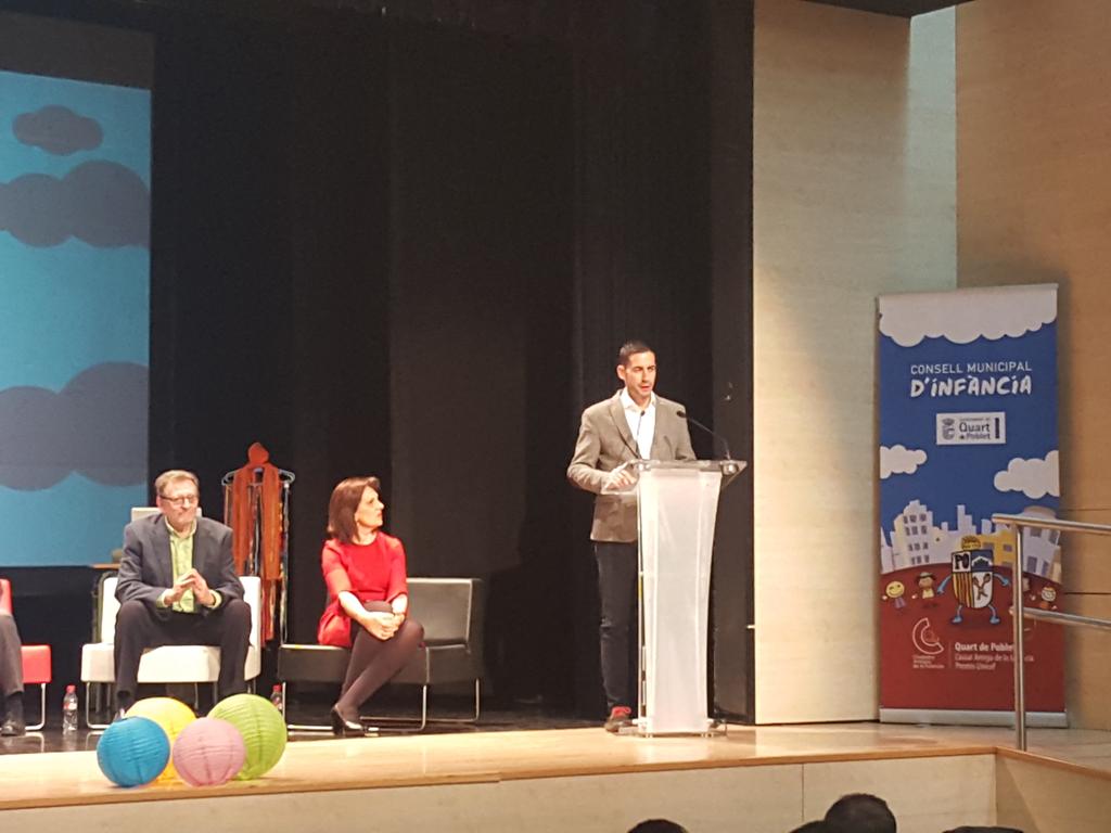 QuartJove's tweet photo. L'últim alcalde a parlar és l'alcalde de #Mislata Carlos Bielsa #CAItrobadaCV #XarxaJove https://t.co/oLmZ2XkPPq