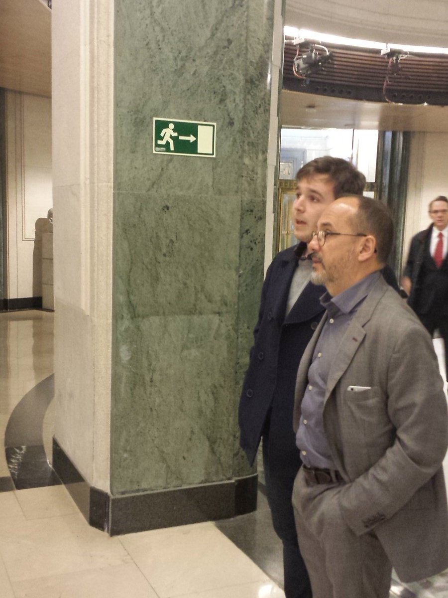 debat_org's tweet photo. Gaudint d'una visita pel Congrés dels diputats guiats per @carlescampuzano. Gràcies Carles! https://t.co/PZdImHBDd9