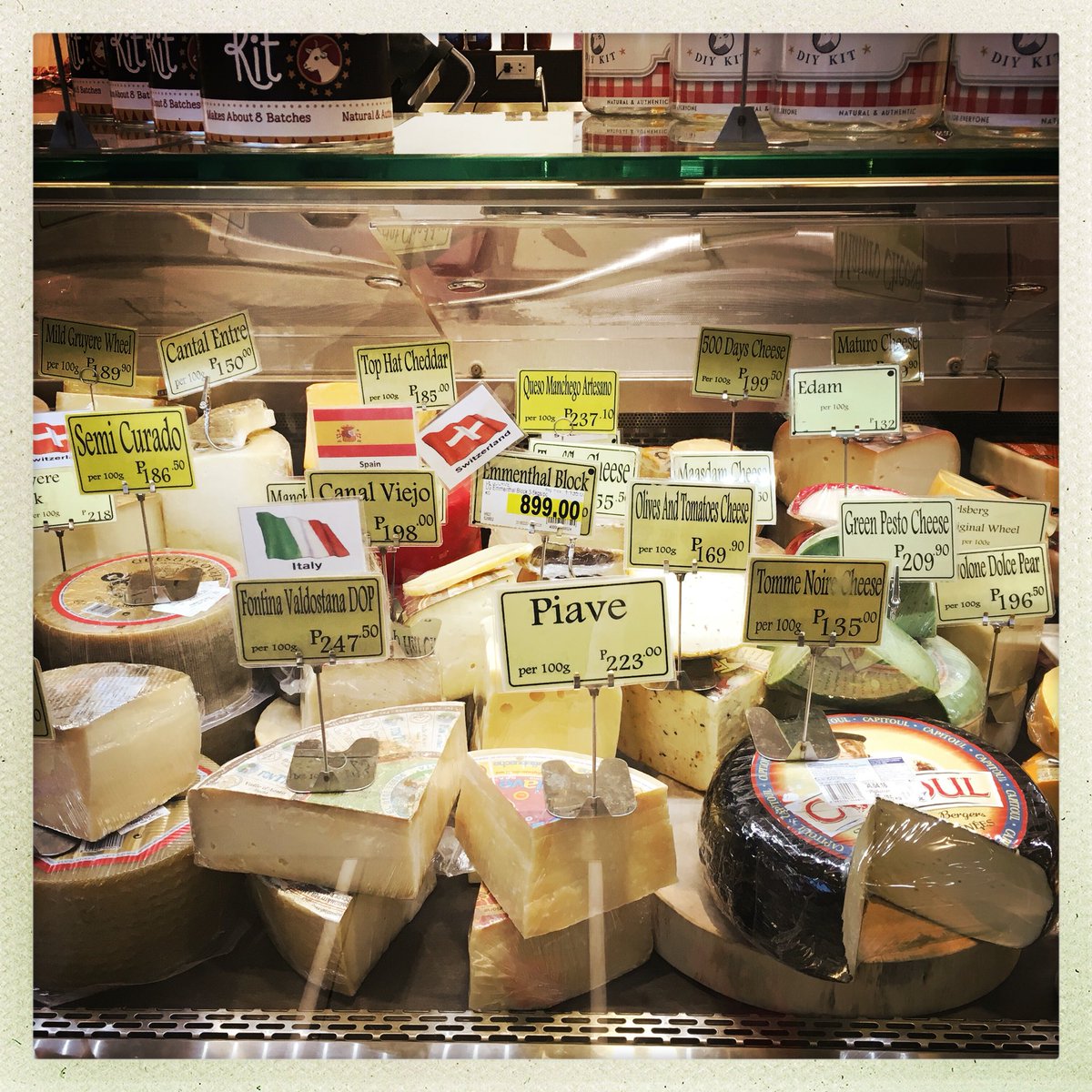 xtinxvi's tweet photo. The wine + cheese addiction in me has awakened! ๐๐ฑ #MarketPlaceByRustans #ReStock https://t.co/7DPWWmzF8l