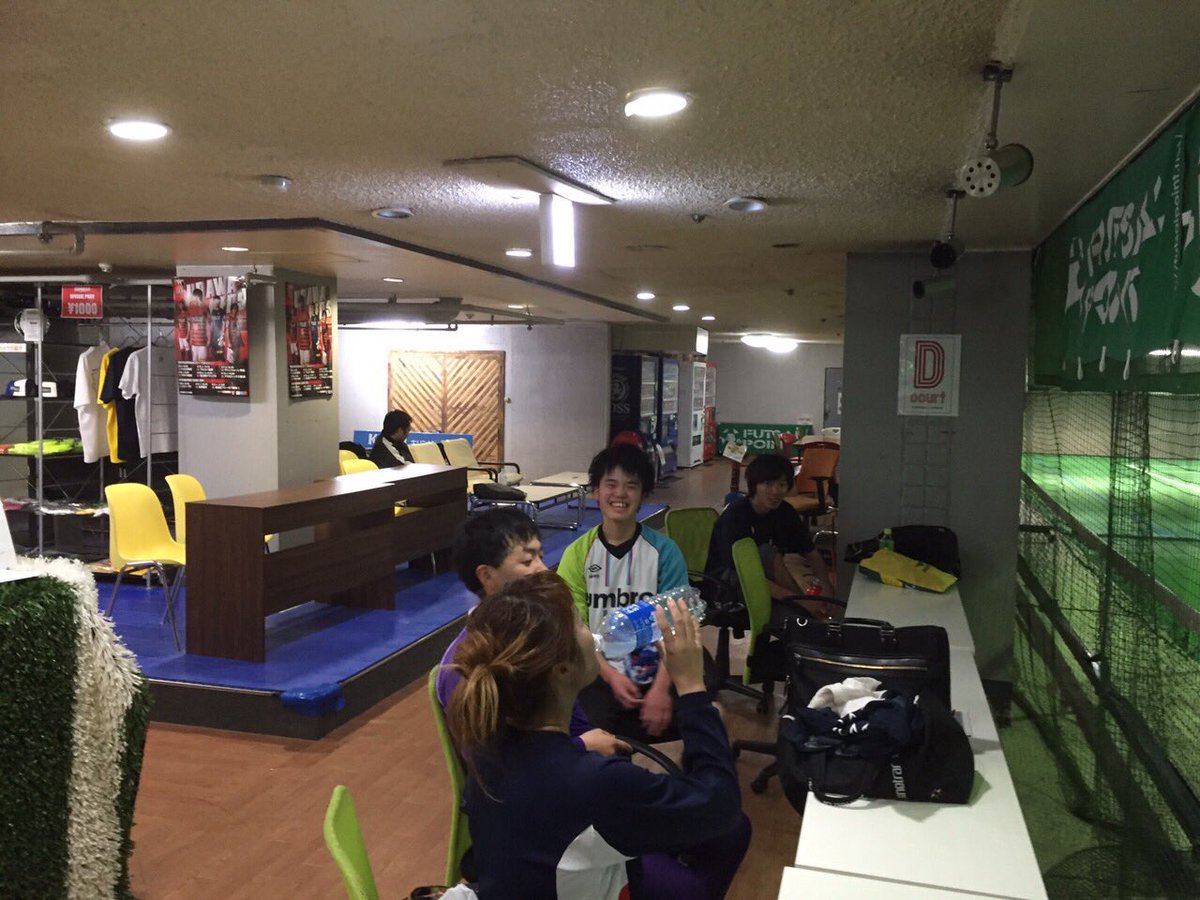 futsal_connect's tweet photo. 先日も参加ありがとうございます😊
今回の写真はいつもと違ってオフショットにしてみました（笑）
#futsalconnect
#フットサル https://t.co/bRtUlOikqn
