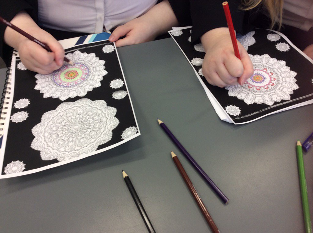 HSCNHS's tweet photo. Amazing work having a go at creative colour therapy this morning year 12! #learnbelieveachieve https://t.co/pRcduK0QDp