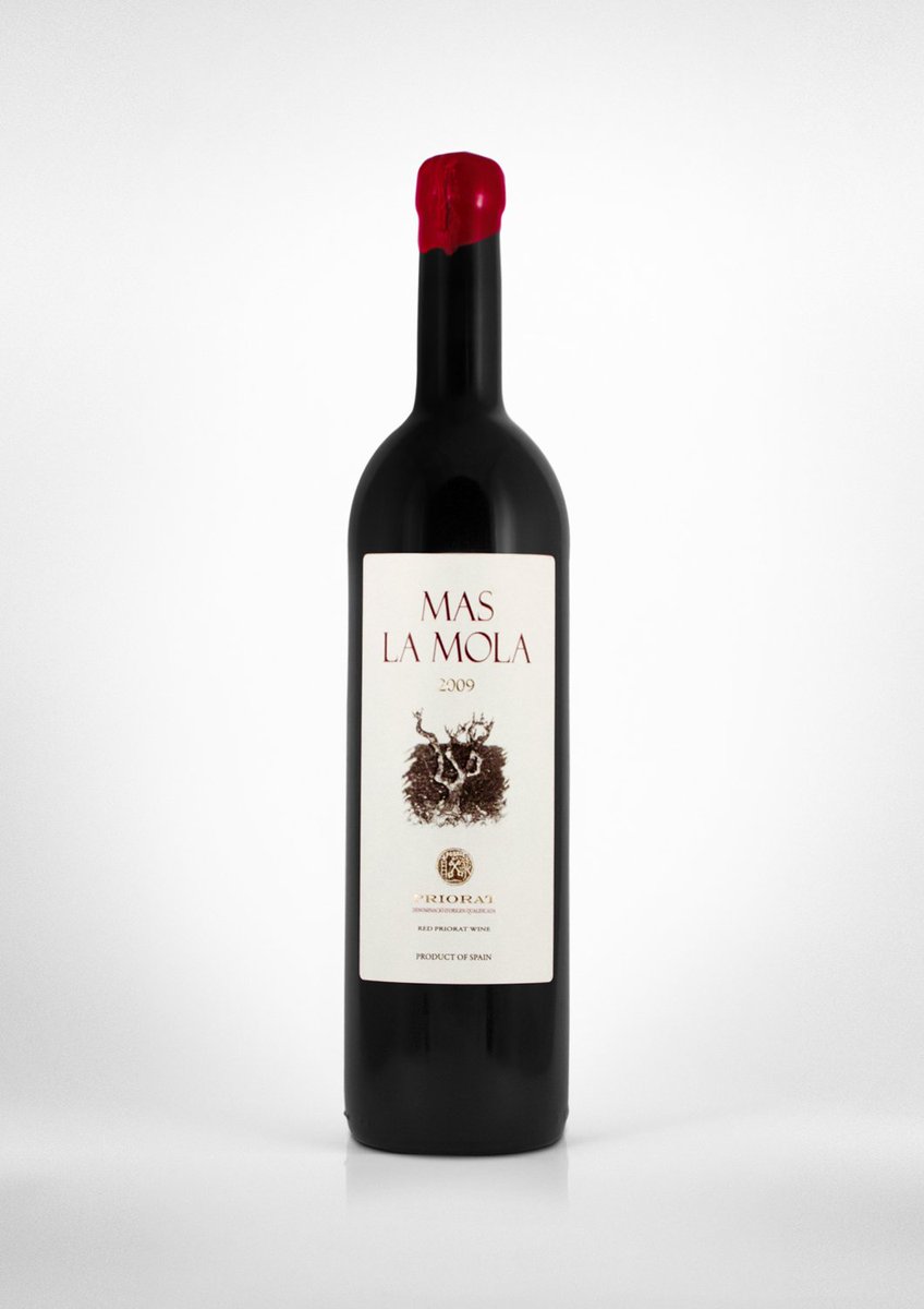 MaslaMola's tweet photo. A bouquet of crushed stones, black cherries, blueberries and spicy, earthy notes. Ripe, concentrated and elegant https://t.co/iWkIOjWdke