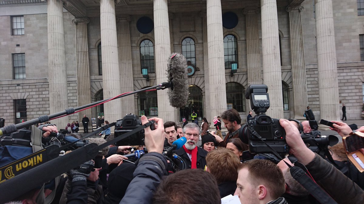 Serious media scrum for final Sinn Féin media appearance prior to polling day #GE16  <a href="/GerryAdamsSF/">Gerry Adams</a> <a href="/MaryLouMcDonald/">Mary Lou McDonald</a>