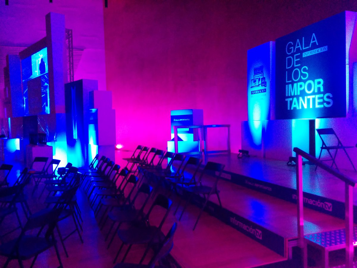 infopadel's tweet photo. Todo preparado para la #galaimportantes de esta tarde en el ADDA https://t.co/k5TaI16YuQ