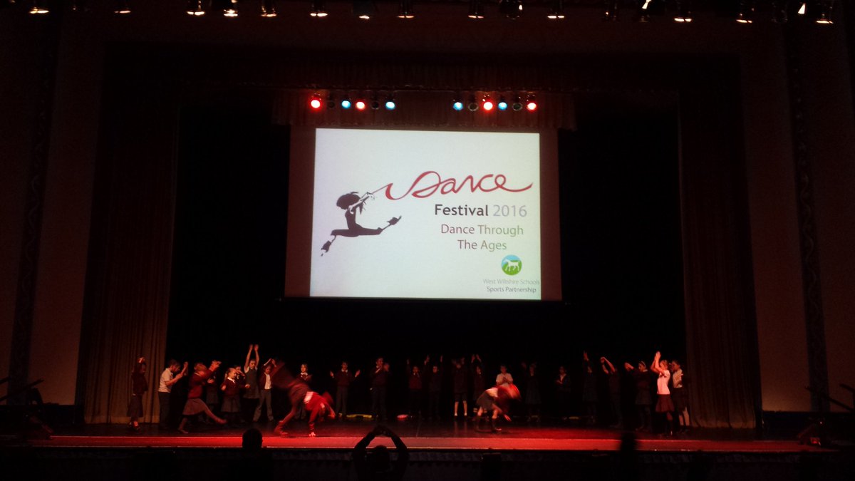 the_dance_lady's tweet photo. Day3 is underway #Wiltshire school Dance Festival #wwdf2016 FULL HOUSE TONIGHT ! π@TheForumBath @wwsgo https://t.co/nPhrfzH02W