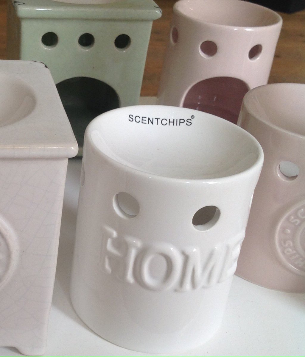 GayseyMaisey's tweet photo. #ScentChips #smells #home #gifts #giftideas #castledonington #gayseymaisey #welcome #friends โค๏ธ https://t.co/leAlbNZktJ