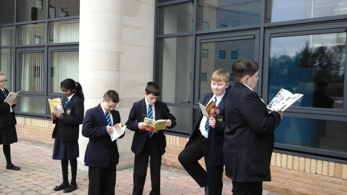 phuntley_BASFC's tweet photo. Always reading at #bangoracademy #extremereading #8C3 https://t.co/noMjXoKIby