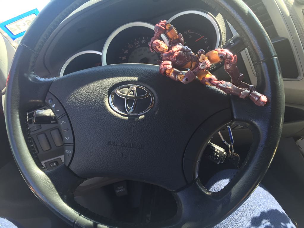 Pretty sure this is the epitome of distracted driving.