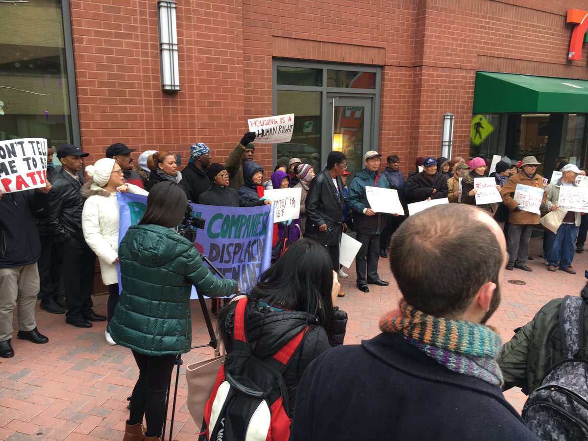 Ayamtweeting's tweet photo. The movement looks like this: intergenerational, cross-racial and multilingual. #SaveMuseumSquare #theRealMVP https://t.co/tlrfW01AKq