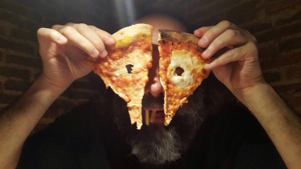 MariMariposa99's tweet photo. @MikelUrmeneta vente el 28 de mayo a Murcia con @estopaoficial ke vas a comer una pizza rica rica de @AncalaMary https://t.co/2rzWvZfW9Y