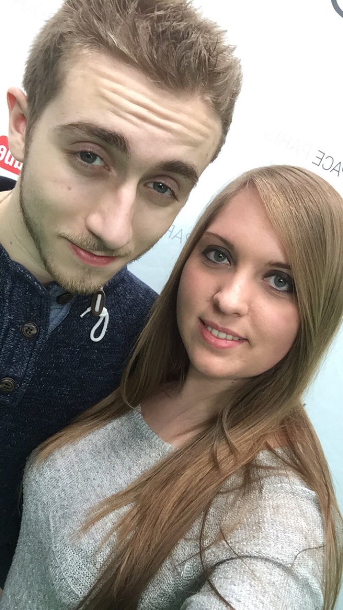 OsselietSora's tweet photo. A la soirée YouTube ! :D #YoutubeSpacePar https://t.co/AHI6aFHK8G