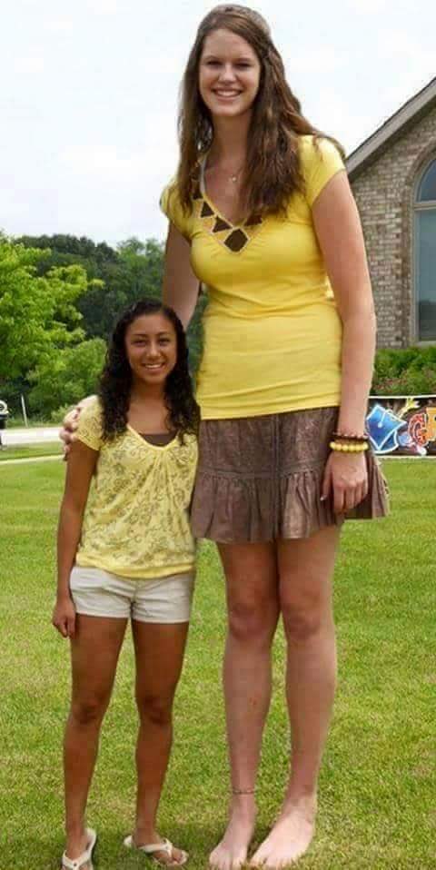Mujeres muy altas y gigantas