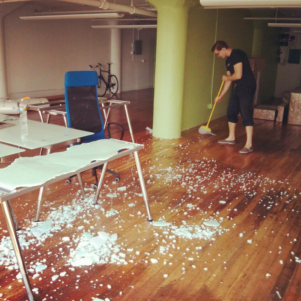 RationalComics's tweet photo. The changing face of startups - We're Ditching the Office Completely: Here's Why https://t.co/Ef1Ix69fv4 https://t.co/Q1k0rxVtpW