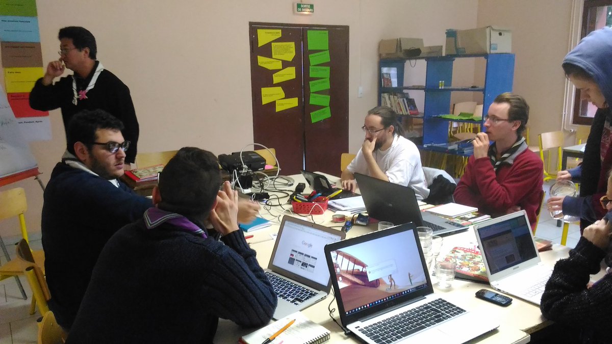 R3Pol's tweet photo. Team geek du #BAFD2 https://t.co/vEHfuK07tF