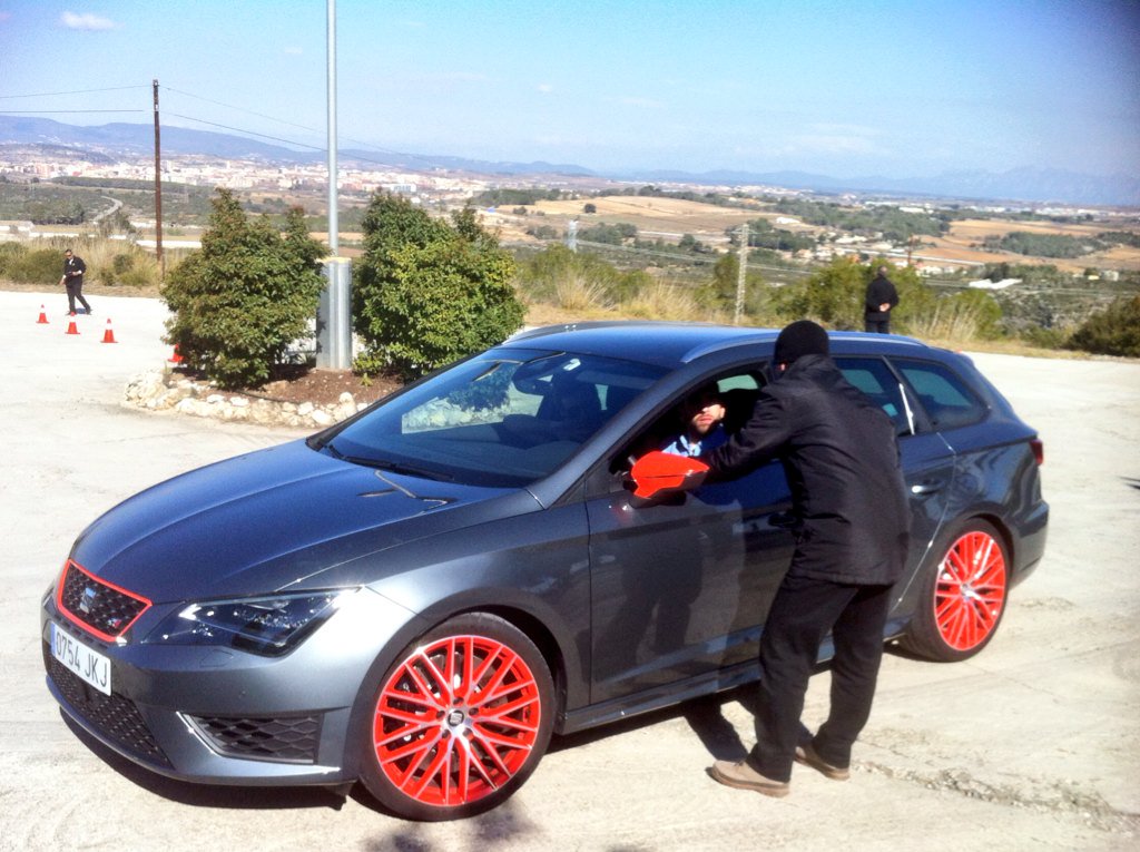 .<a href="/COPEAuto/">COPEAuto</a> Leon Cupra 290 cv desde 34.050€. 5 p/SC desde 35,070€ sin descuentos / tarifa <a href="/tuSEAT/">SEAT España</a> #motor #novedad