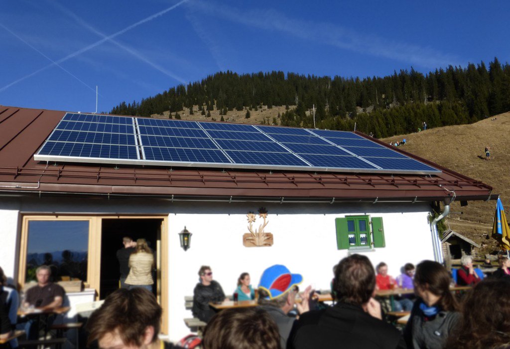 [:en]Schletter Montagesystem sorgt für festen Halt der PV-Anlage auf der Altkaser Alm[:] news.schletter.eu/?p=3611