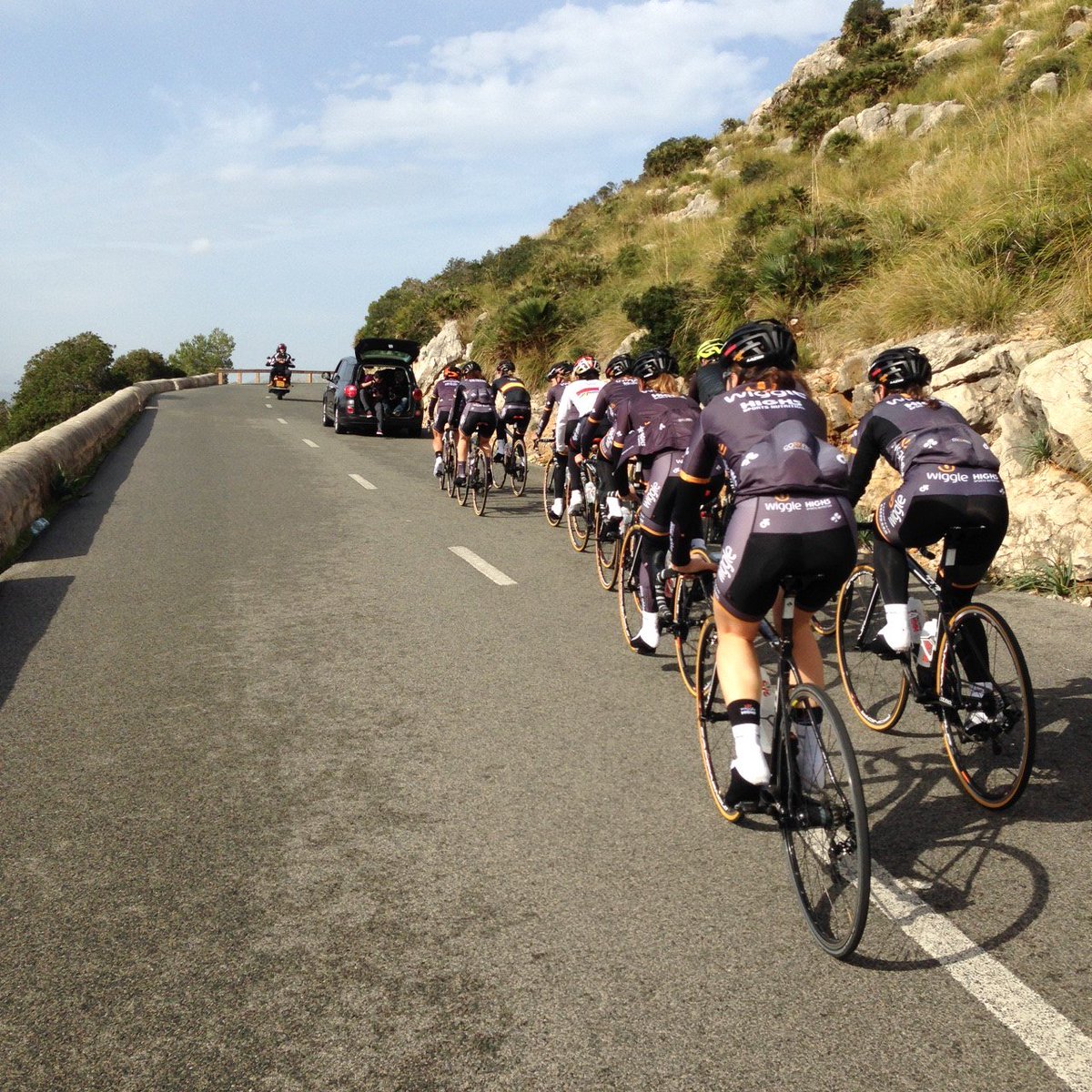 wigglesport's tweet photo. Klettern mit @WiggleHigh5 - Rhythmus halten und versuchen eine Reserve in petto zu haben. #wigglecamp #Mallorca https://t.co/aNYCNXhLWE