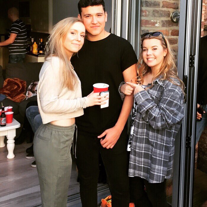 Happy birthday <a href="/phoebsX/">Phoebe Williams</a> see you tomorrow 🎉❤️