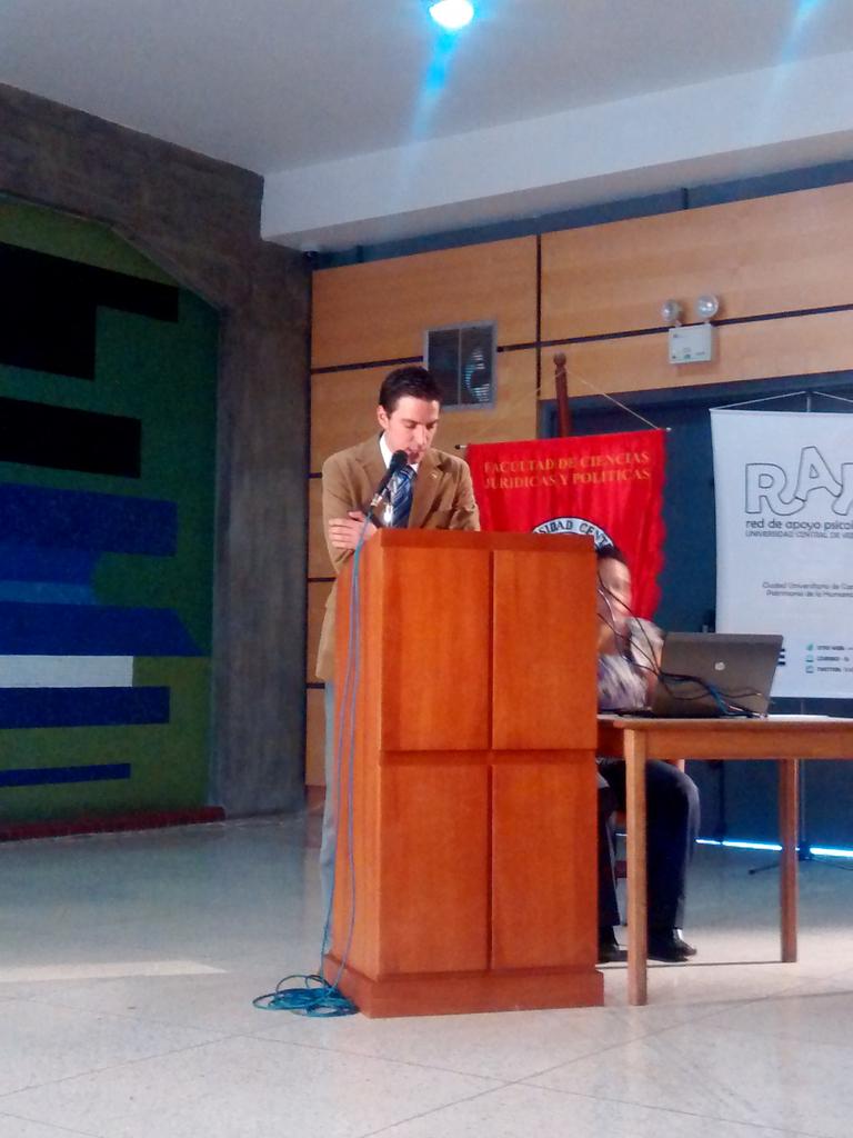 VictorMarcano's tweet photo. Ya presentes desde @VotoJoven en #HazDemocracia del Observatorio Global de Comunicación y Democracia @Observa_VE https://t.co/gkleJAvrYx