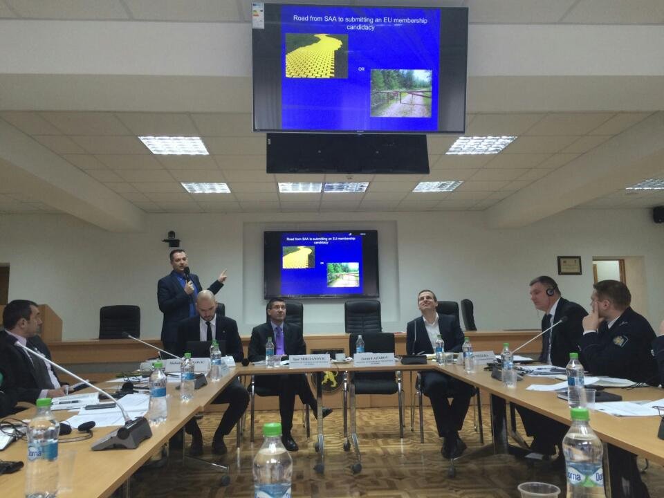 UNDP_SEESAC's tweet photo. #RSSRP experts from #Serbia share info on #EU integration process w/colleagues in #Moldova @UNDPMoldova @UNDPEurasia https://t.co/KmJNdfntQh