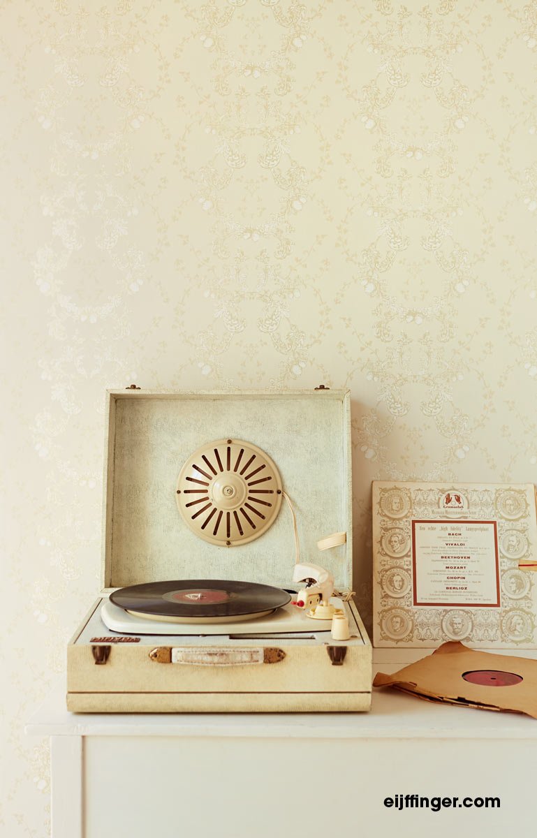 Eijffinger's tweet photo. New collection Un Bisou: cherishing the beauty and stories of vintage treasures... https://t.co/EwDuv69Kgz