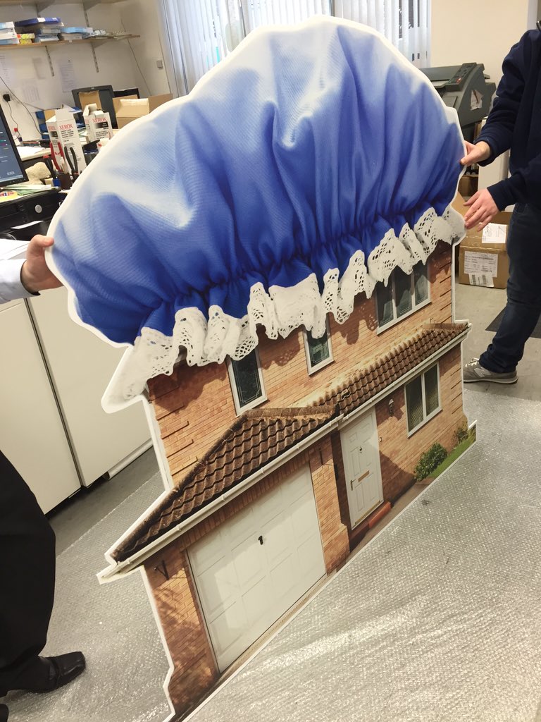 ste_snapcharl's tweet image. Cool large format off the press #diecut #digital #designoffer #snapcharlemont #talktosnap