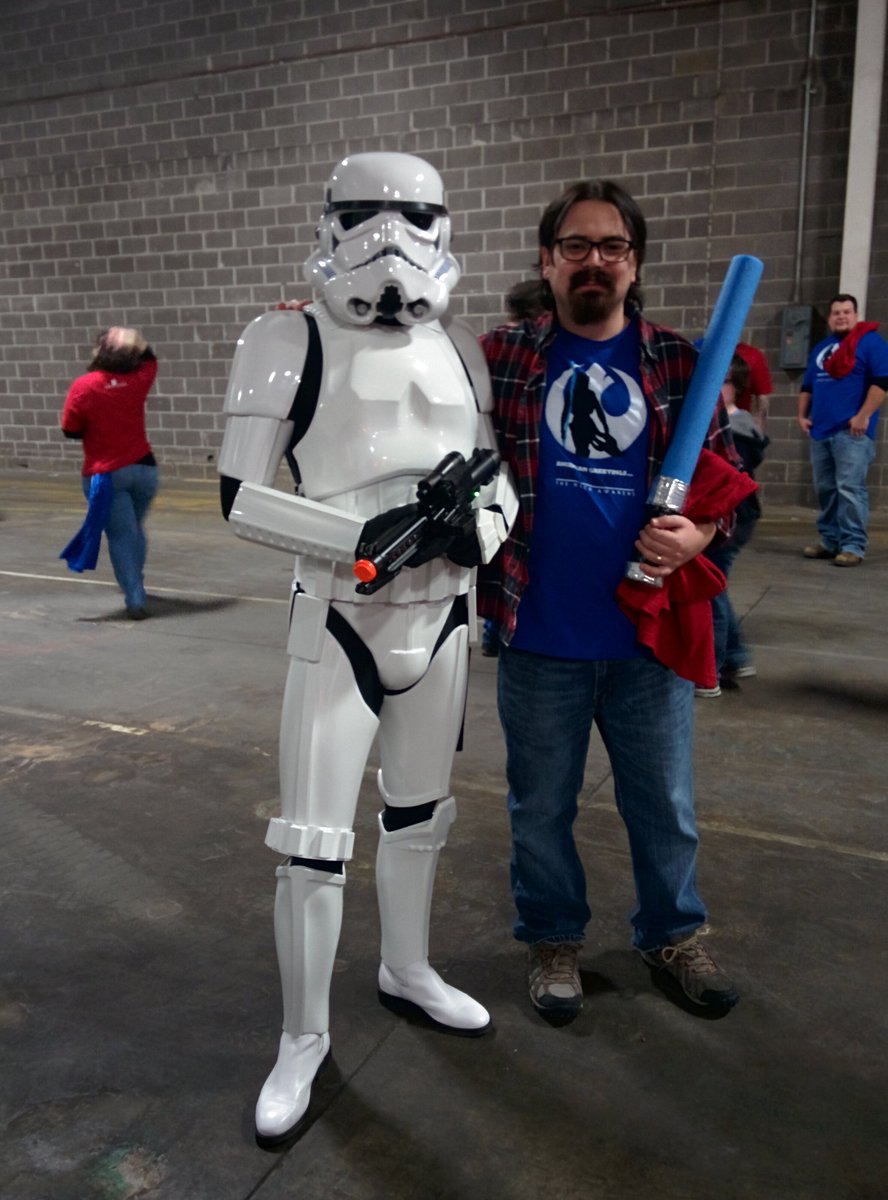 MrTubal's tweet image. #hackathon amzn.to/1ZowliF RT Sherriekxija: #funhack  #hackathon …