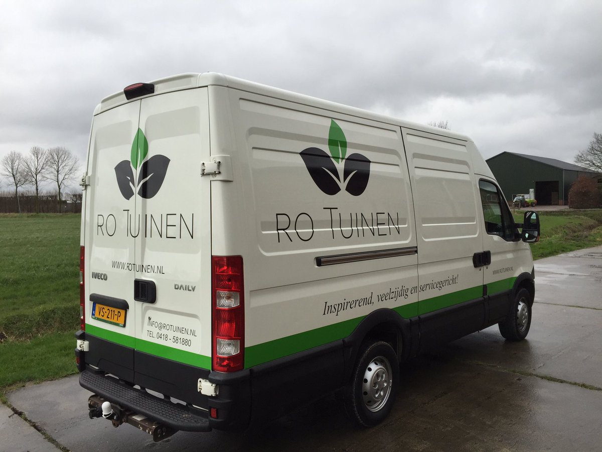 Vorige week de 1e bus beletterd in de nieuwe huisstijl voor #RoTuinen. Gaaf toch! <a href="/KantersBV/">Kanters B.V.</a>