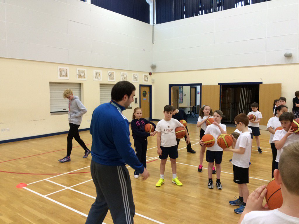 LoveSportsProj's tweet photo. Great time with year 6s @OldwaySchool today after seeing the year 4 &amp; 5s the last 2 days! #lovebasketball https://t.co/uXvAYLduHN