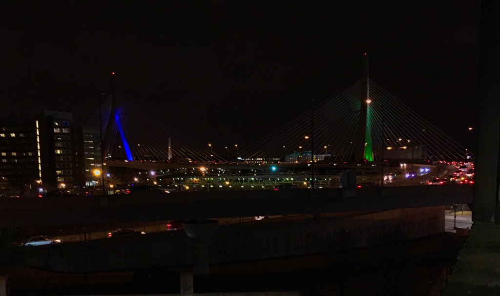 swichlei's tweet photo. @NEDAstaff Zakim bridge in Boston, MA 💙💚 #NEDAwareness https://t.co/T63gSFx8v5
