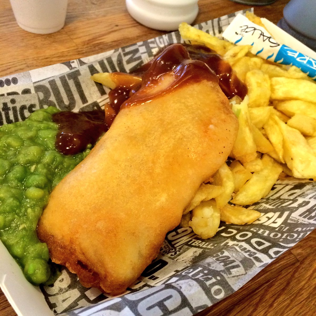 RevolverRetail's tweet photo. Had a meeting with @thehiphopchippy this morning and this just had to be done #fishchipspeasandgravy https://t.co/r9LLOpgjnm