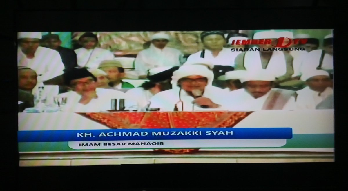 Siaran Live Pengajian Manaqib Al Qodiri KH Muzaki Syach jg dihadiri Wabup KH A Muqit Arief. On Jember1Tv