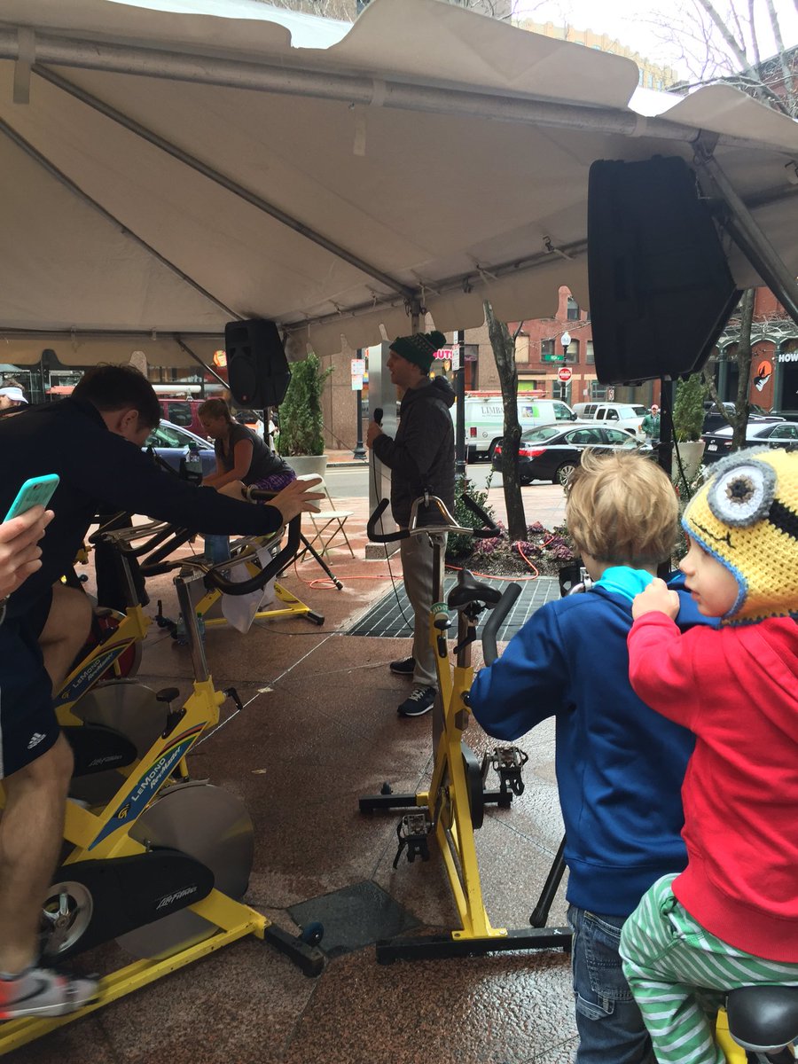 Cayenne_I's tweet image. .@HomeStart1 ED Matt Pritchard welcoming @StateStreet @cbreNewEngland &amp;amp; #IconArchitecture riders for #Icycle2016