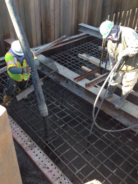 LesnerBridge's tweet photo. Placing concrete in the last footing for the new WB Lesner Bridge today! https://t.co/foBX3jE6da