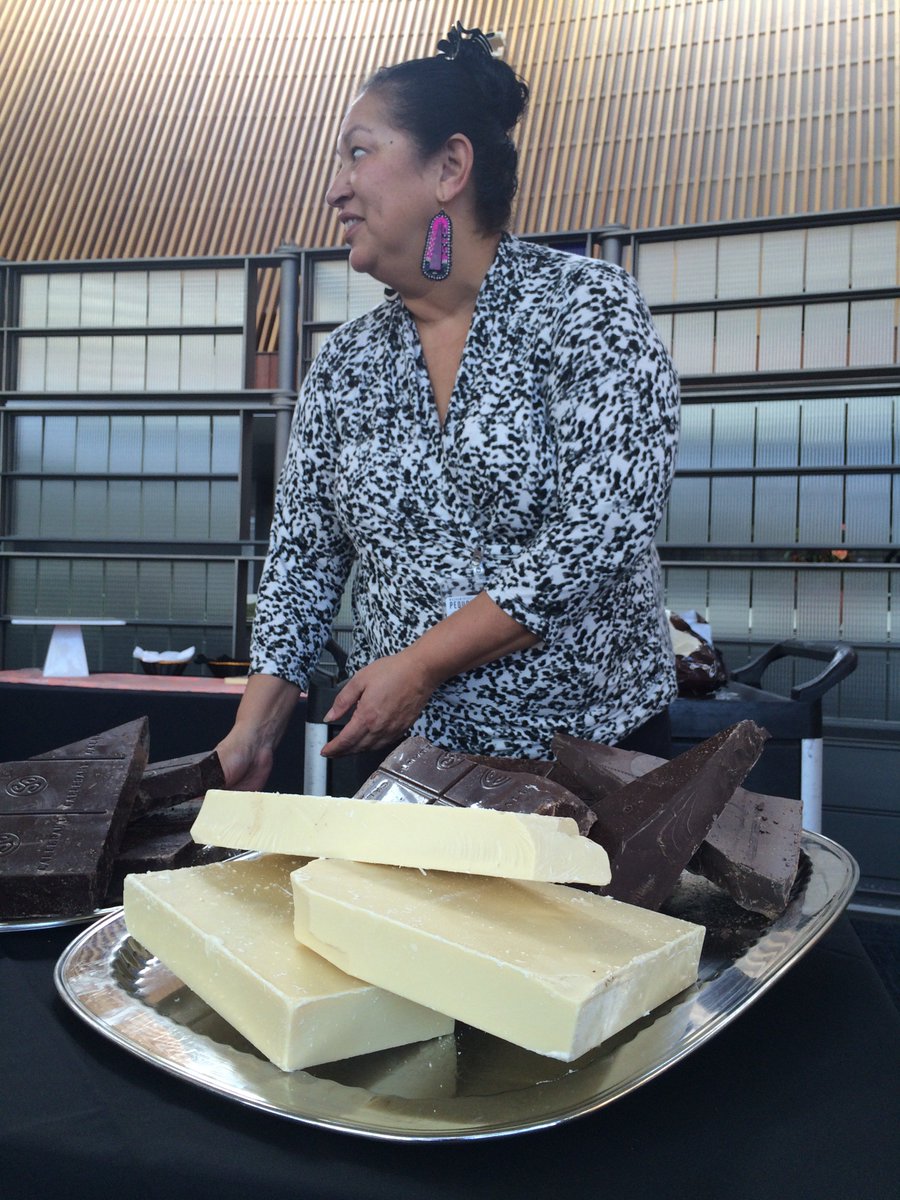 pequotmuseum's tweet photo. A chocolate lovers heaven.

#ChefSherry is prepping for Indulge at The #PequotMuseum https://t.co/Ck2mLLuqzI