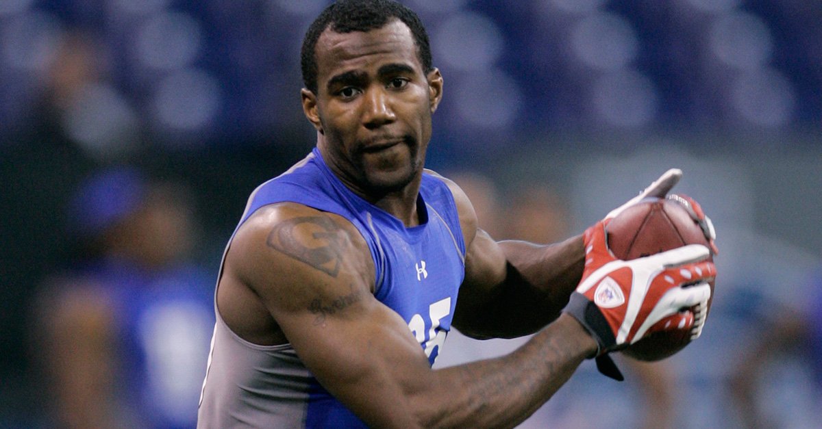 Eagles's tweet photo. #tbt to the 2009 #NFLCombine. 

Before the beard. https://t.co/PrCE3nF1Hl