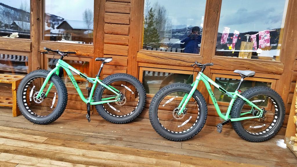 kidtravel's tweet photo. Go biking on packed snow trails at @VistaVerdeRanch. These fat tire bicycles are tons of fun! #travel #WinterRanch https://t.co/EYkZaWY0u5