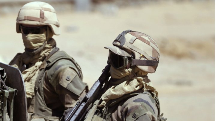 France24_en's tweet photo. France’s ‘secret war’ against the IS group in Libya https://t.co/8JkHB0IVD8 https://t.co/KU3Ch2hurK