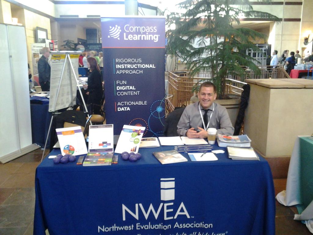 Lee_NWSTEM's tweet image. @COCharterSchool working in collaboration with @NWEA &amp;amp; @CompassLearning @learningLee14 #classroomexperience