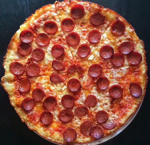 ItsFoodPics's tweet photo. RT if you Love Pizza https://t.co/1Zp6yZmNkz