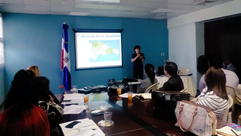 OnapiRD's tweet photo. Colaboradores de @OnapiRD participan en la exposición de la JICA en @MIC_RD sobre Servicio de Voluntarios Japoneses https://t.co/xCZpAA4SeL