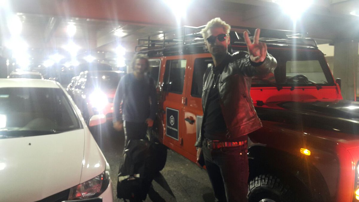 taylormorrismx's tweet photo. Welcome to México @hugo_london and @CharlesAOMorris!! #TaylorMorrisMéxico @LandRoverMX https://t.co/OomHmzB5od