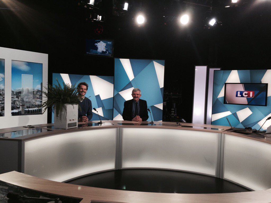 Louis #lestransfarmers aujourd'hui à #LCI avec <a href="/Herve_Pillaud/">PILLAUD Hervé</a> et en direct s'il vous plaît ! #agreenstartup #SIA2016