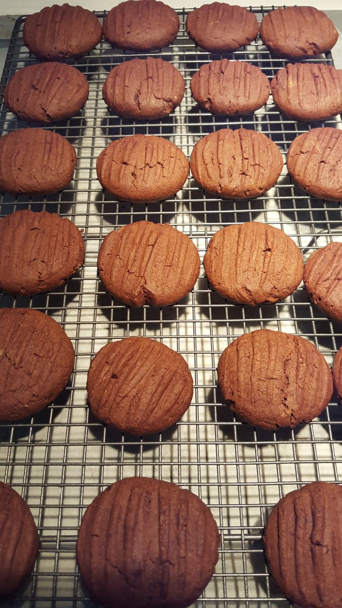 wifemamalife's tweet photo. @mrshsfavthings made them! Already started eating :) #forkbiscuits #yummy https://t.co/yeRI4A4j4D